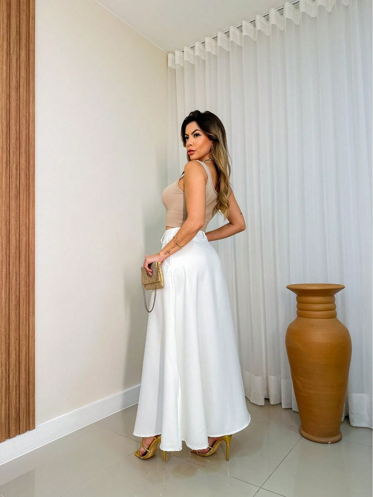 Saia longa de alfaiataria