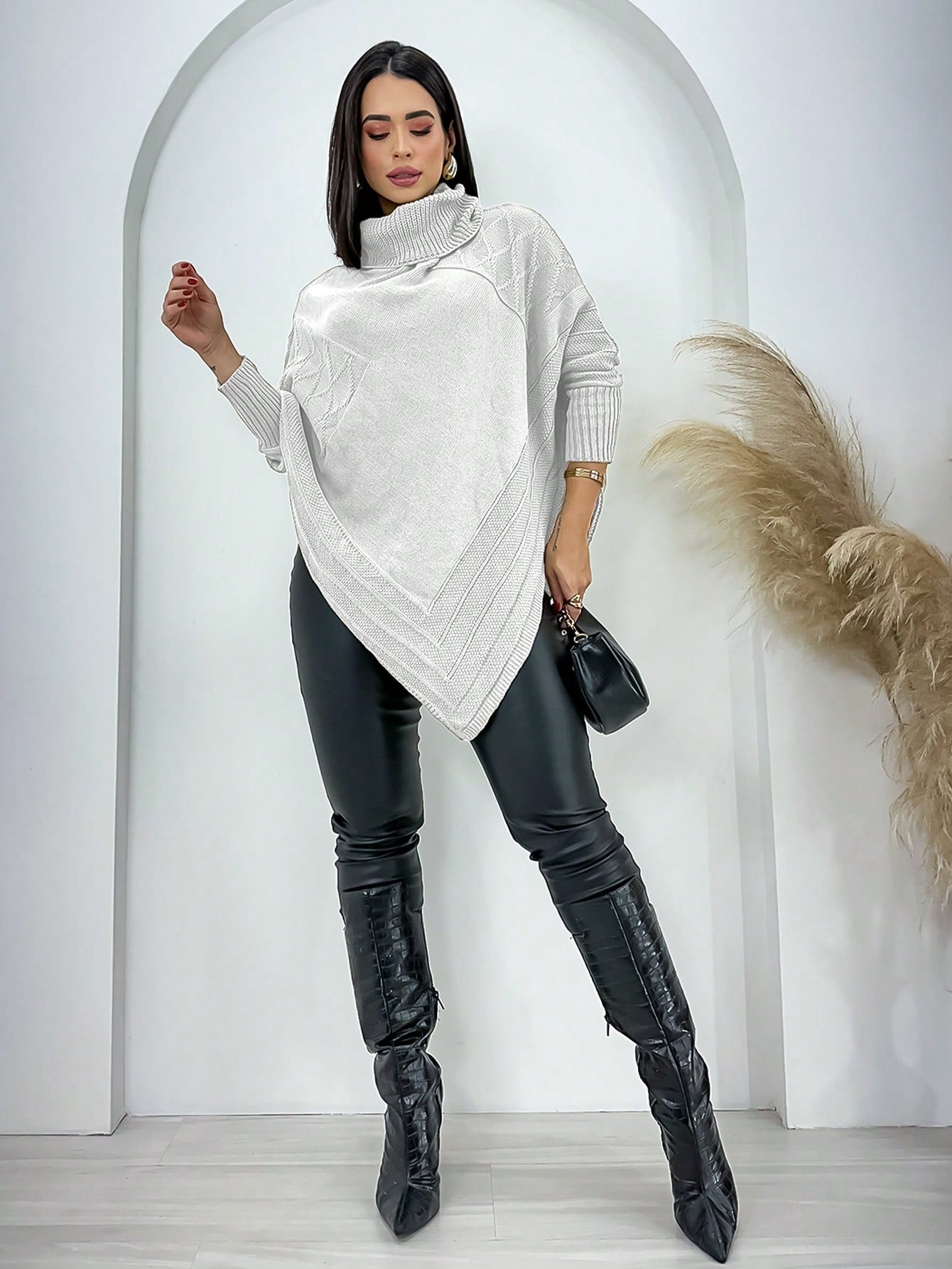 Poncho Casaco Lã Feminino -  Trico